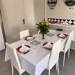 Superbe 3p 2chambres, 2terrasses Centre-ville, 4 Min A Pied De La Croisette Sas-meredith Loc Cannes