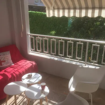 Apartment Superbe 3p 2chambres, 2terrasses Centre-ville, 4 Min A Pied De La Croisette Sas-meredith Loc *