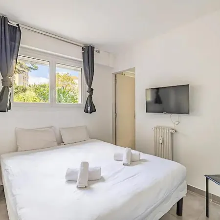 Apartment Superbe 3p 2chambres, 2terrasses Centre-ville, 4 Min A Pied De La Croisette Sas-meredith Loc Cannes