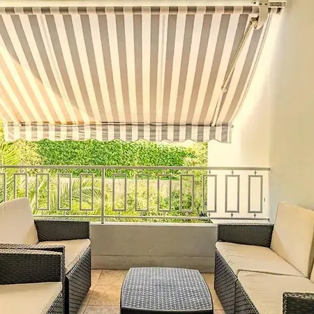 Apartment Superbe 3p 2chambres, 2terrasses Centre-ville, 4 Min A Pied De La Croisette Sas-meredith Loc Cannes