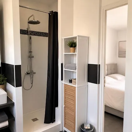 Apartment Superbe 3p 2chambres, 2terrasses Centre-ville, 4 Min A Pied De La Croisette Sas-meredith Loc